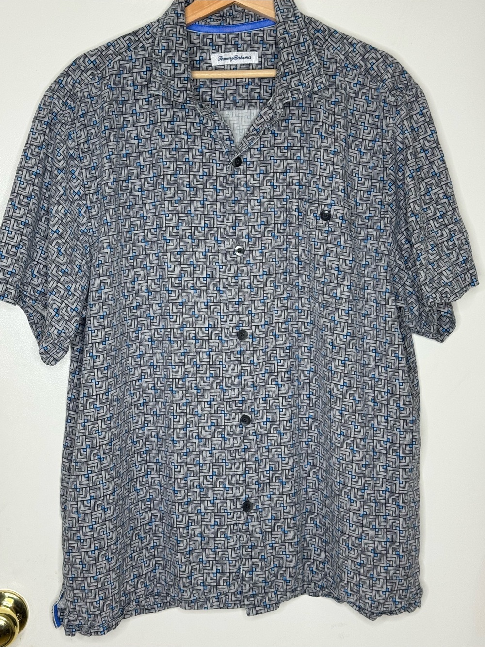 Tommy Bahama Men’s Short-Sleeve Button-Down Shirt XL